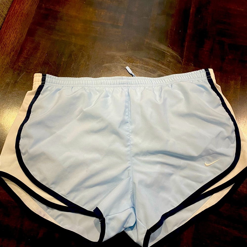 Nike Fit Dry Women Shorts Size S (4-6)